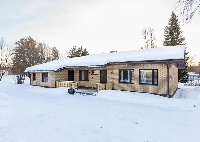 Cozy Five Bedroom House