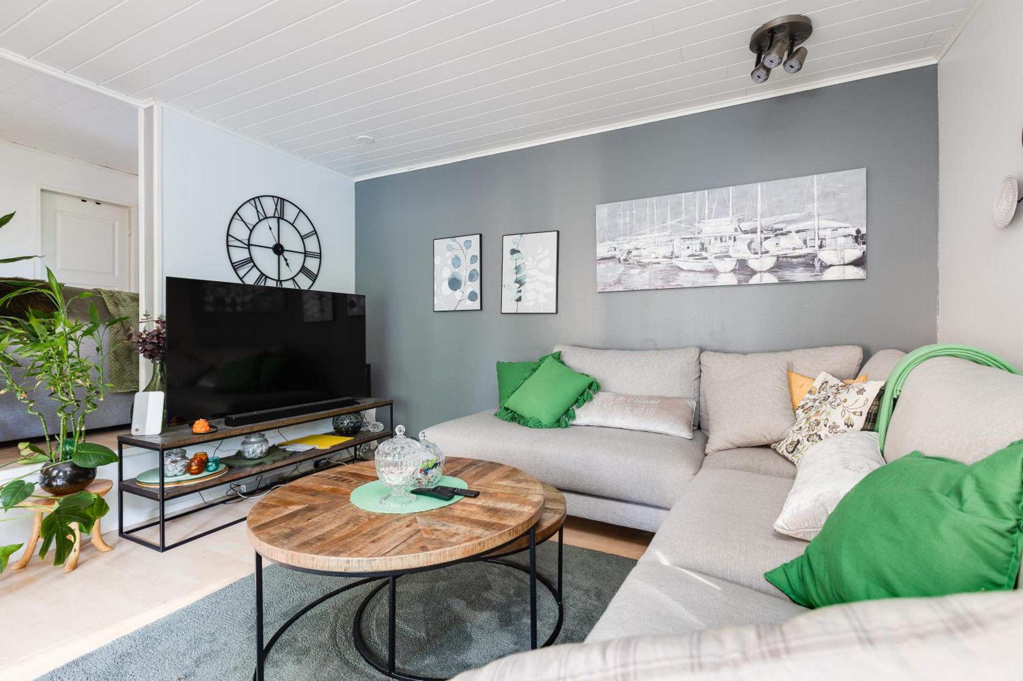 Сasa de vacaciones Cozy Five Bedroom House